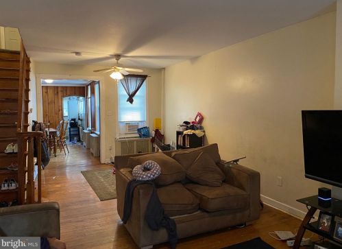 1305 Linden St, Wilmington, DE 19805-3954