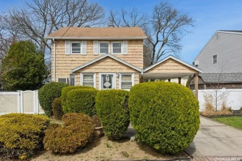 2601 Natta Blvd, North Bellmore, NY 11710-3163
