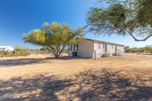 6903 Taylor Ln, Tucson AZ 85743-9360 exterior