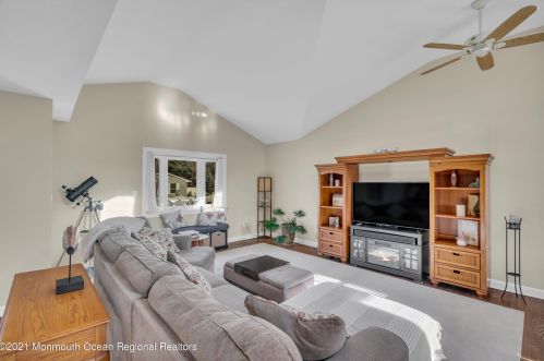 520 New York Ave, Bricktown NJ 08724-1416 exterior