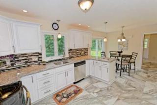 865 Huntingdon Dr, Schenectady, NY 12309-4930