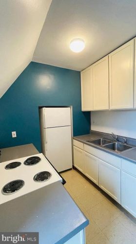 106 Stuart Ave, Downingtown PA  19335-2590 exterior