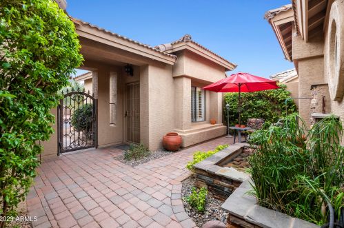 9835 Sunburst Dr, Chandler, AZ 85248-6267