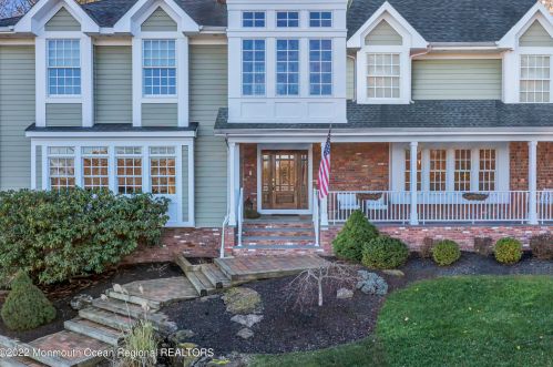 34 Windsor Dr, Little Silver NJ  07739-1311 exterior