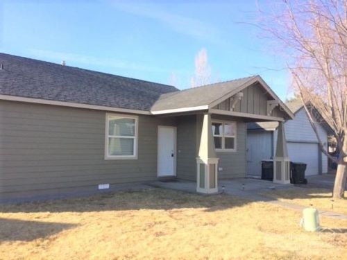 62597 Hawkview Rd, Bend, OR 97701-7543