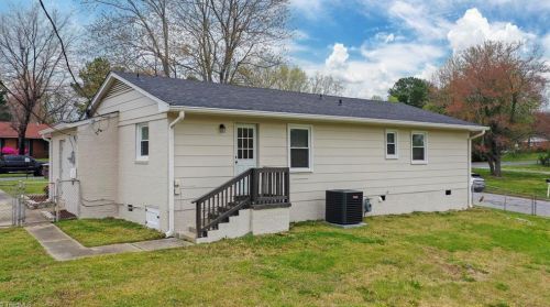 2601 Daye Dr, Greensboro NC  27406-6205 exterior