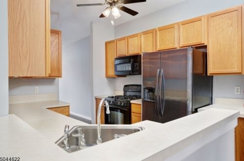 29 Gordon Cir, Parsippany NJ  07054-3400 exterior