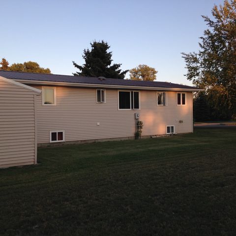 204 2nd St, Sherwood, ND 58782-4125