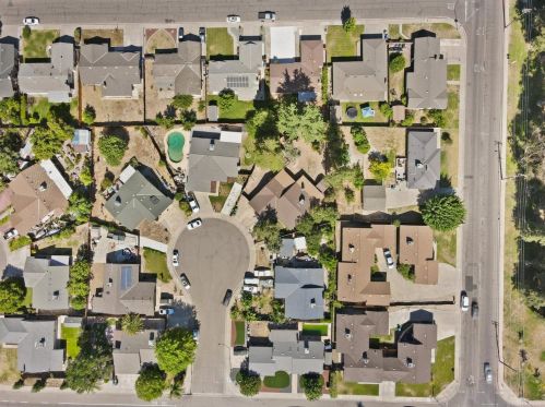 730 Fenn Ct, Turlock CA  95382-1643 exterior