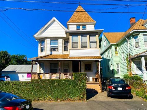 191 6th St, Bridgeport, CT 06607-1081