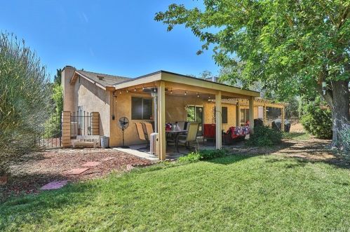 17302 Forest Hills Dr, Victorville CA  92395-4618 exterior