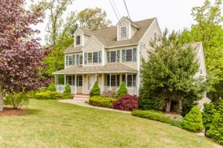 11 Overlook Dr, Newton, NH 03858-3428