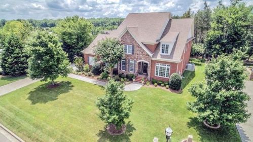 1876 Erlinger Dr, Nolensville TN  37135-9522 exterior