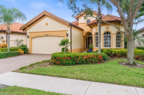 6501 Caldecott Dr, Naples FL  34113-3196 exterior