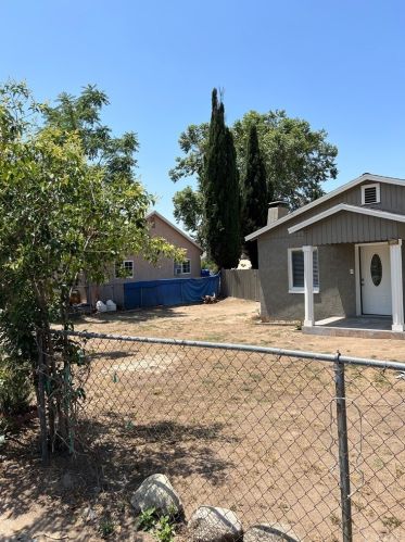 7004 Del Rosa Ave, San Bernardino CA  92404-6410 exterior