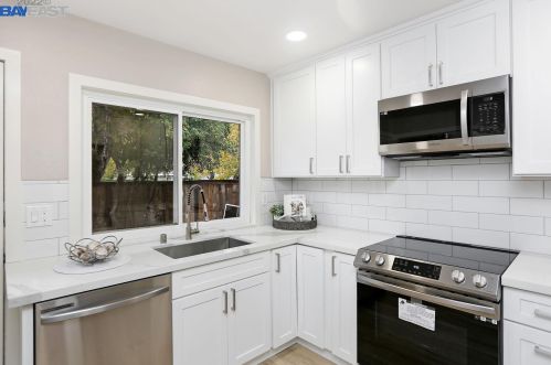 1464 Greenlawn Dr, Danville, CA 94526-5105