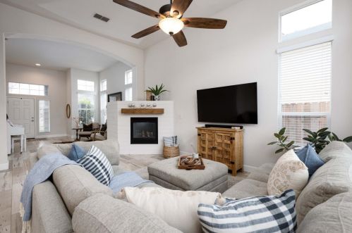 1180 Brae Ct, Folsom CA  95630-6110 exterior