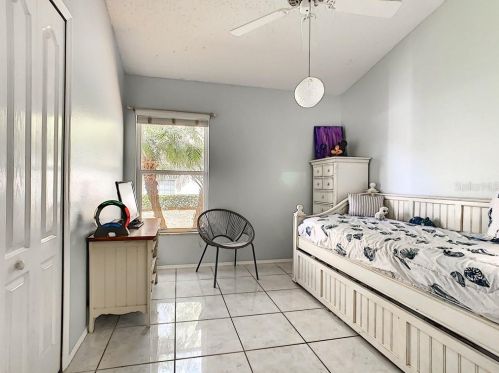 4784 Ridgemoor Cir, Palm Harbor FL  34685-3149 exterior