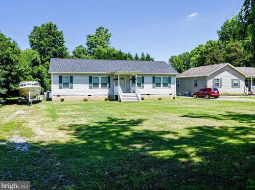 847 Monument Dr, Montross, VA 22520-8803