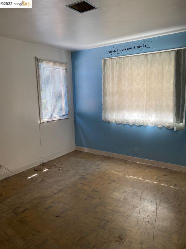 6035 Holway St, Oakland CA  94621-4137 exterior