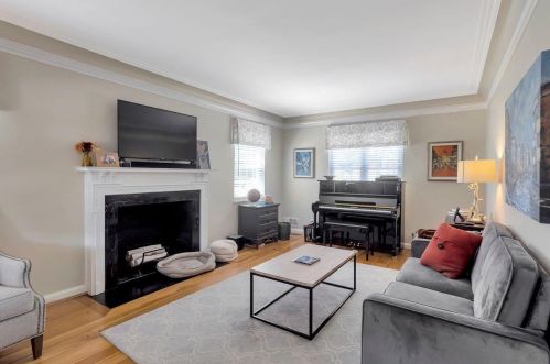 3935 Eileen Dr, Cincinnati OH 45209-2016 exterior