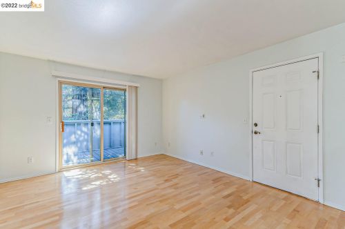 2165 Lakeview Cir, West Pittsburg, CA 94565-4255