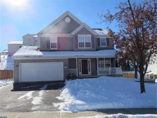 716 Meadowbrook Dr, Romansville, PA 19320-5815