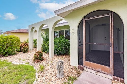 3749 6th Ave, Cape Coral FL  33904-5204 exterior