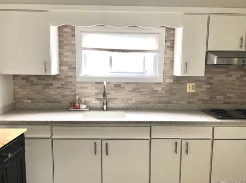 79 Warner St, Groton CT 06340-5029 exterior