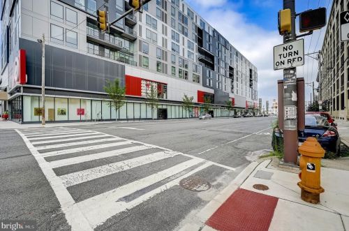 1100 Broad St, Philadelphia PA  19146-5024 exterior
