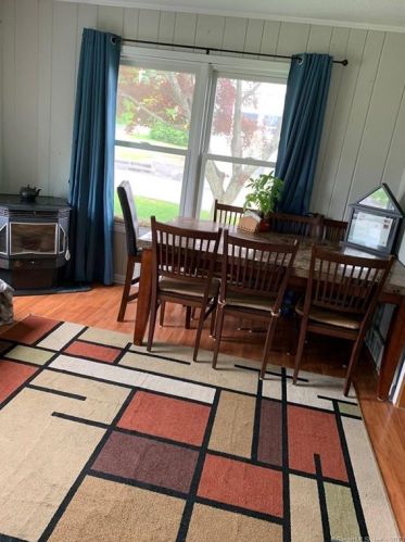 4 5th St, Danbury CT  06810-5704 exterior