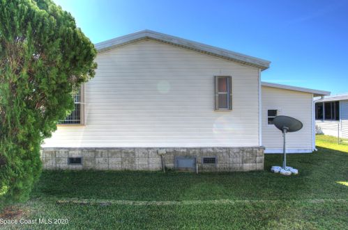 620 Puffin Dr, Sebastian FL  32976-7803 exterior