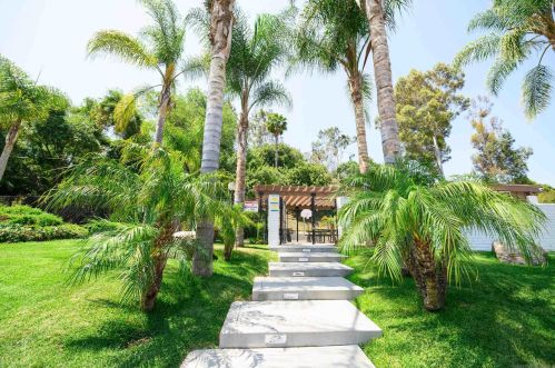 6538 Bell Blf Ave, San Diego CA 92119-1148 exterior