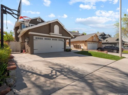 28230 Evergreen Ln, Santa Clarita, CA 91390-4028