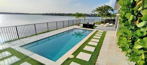 15800 88th Ave, Hialeah FL  33018-2023 exterior