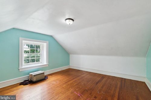 6903 Chew Ave, Philadelphia PA 19120-2211 exterior