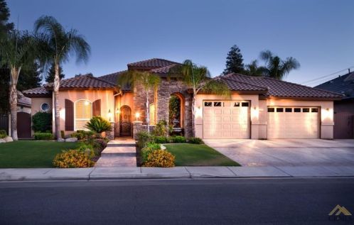 11209 Efada Dr, Bakersfield, CA 93312-6388