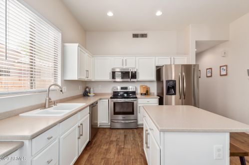 712 Ebony Way, Chandler AZ  85248-4445 exterior