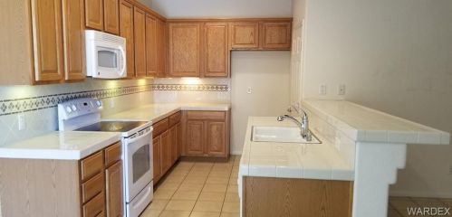 12 Torrey Pines Dr, Mohave Valley, AZ 86440-8209