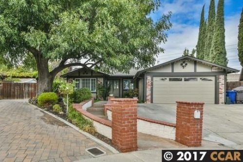 2102 Bodega Ct, West Pittsburg, CA 94565-4613