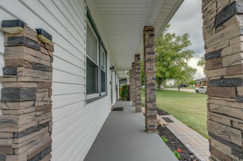 23 Upland Ter, Mount Vernon, OH 43050-1419