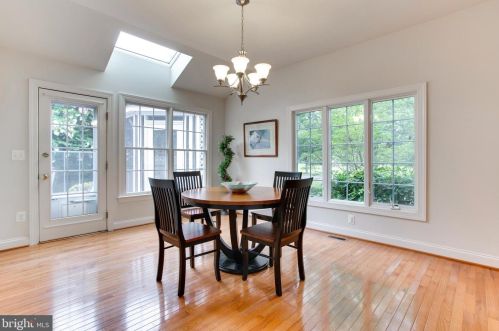 5594 Tucson Ct, Haymarket VA  20169-3145 exterior