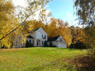 52 Kriste Ln, Jericho, VT 05465-2534