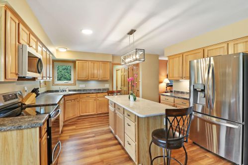 10210 80th St, Kenosha WI  53158-2054 exterior