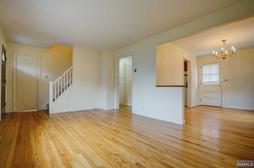 479 Berkshire Rd, Ridgewood NJ  07450-5533 exterior