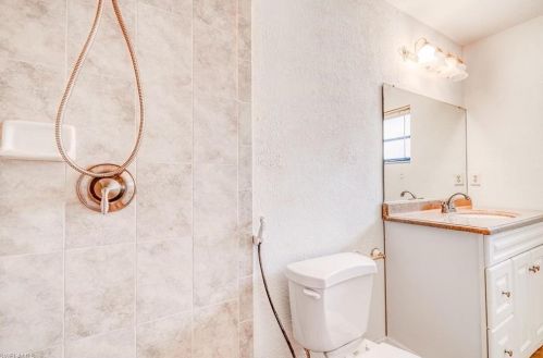 1704 2nd St, Cape Coral FL  33909-2741 exterior