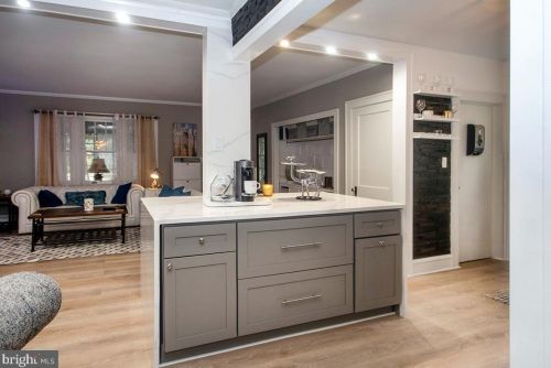 221 Kings Hwy, Camden NJ  08106-1616 exterior