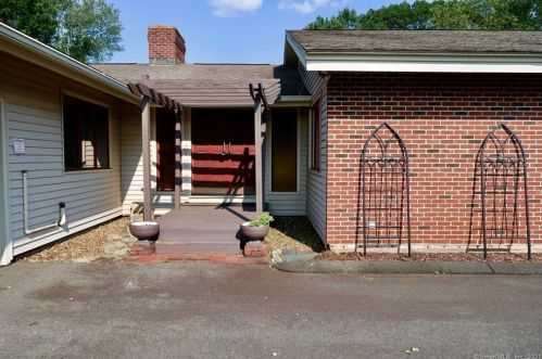 238 Clark Hill Rd, South Glastonbury, CT 06073-3504
