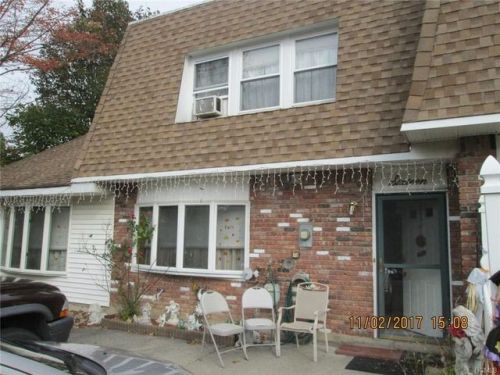 16 Shelley Ct, Middletown, NY 10941-1814