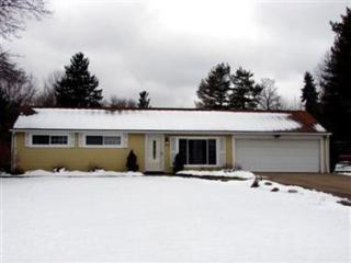 1742 Sunview Dr, Twinsburg OH  44087-1232 exterior